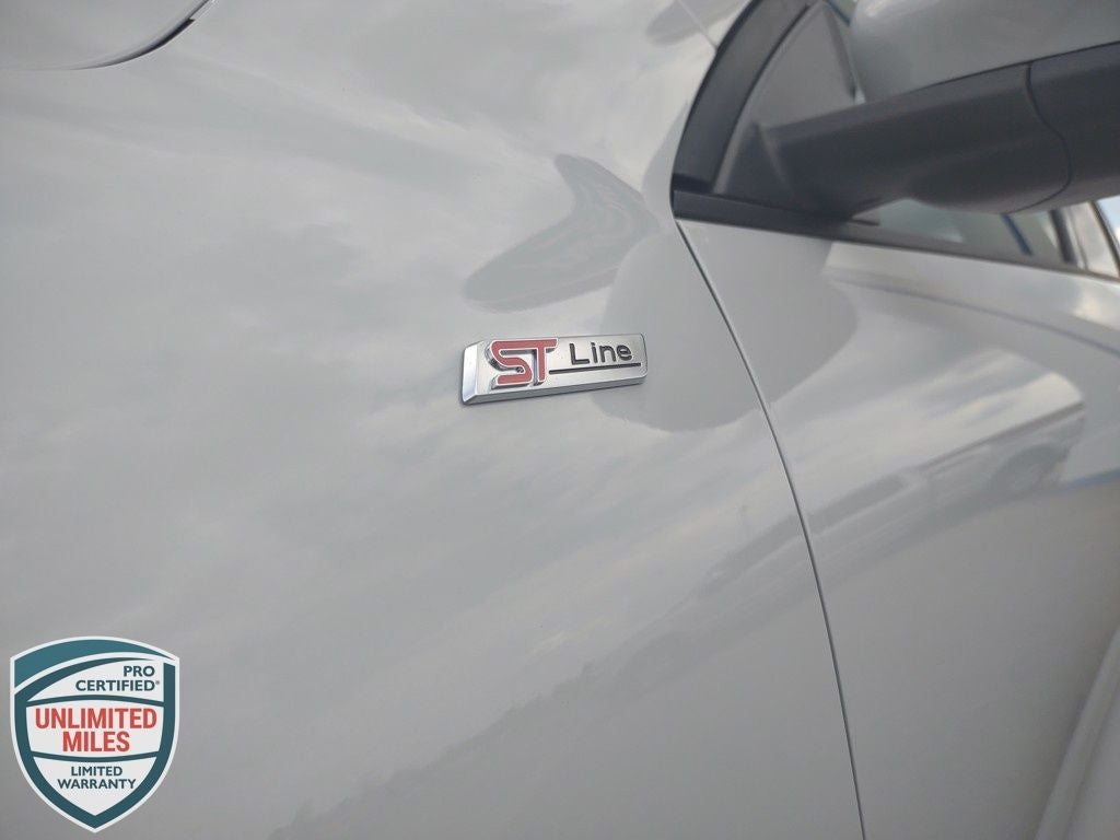 2025 Ford Escape Hybrid ST-Line Select