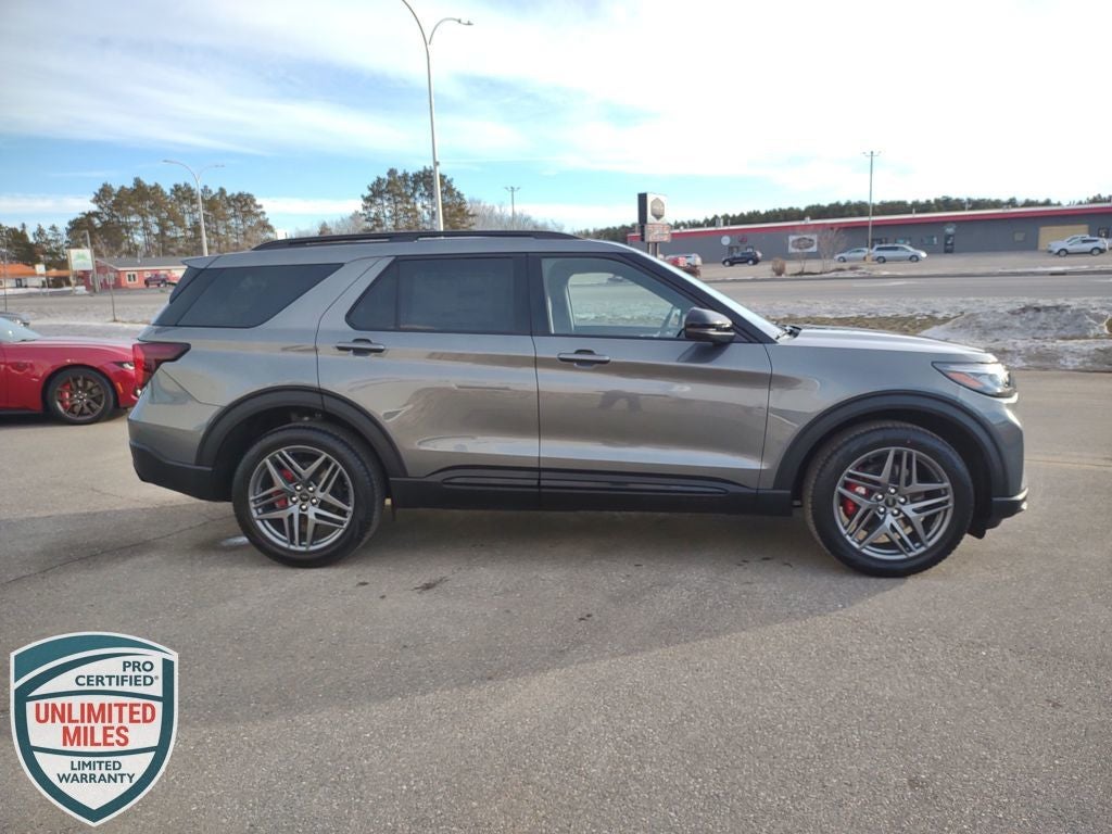 2026 Ford Explorer ST-Line