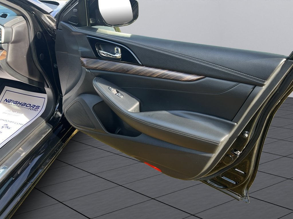 2016 Nissan Maxima Platinum