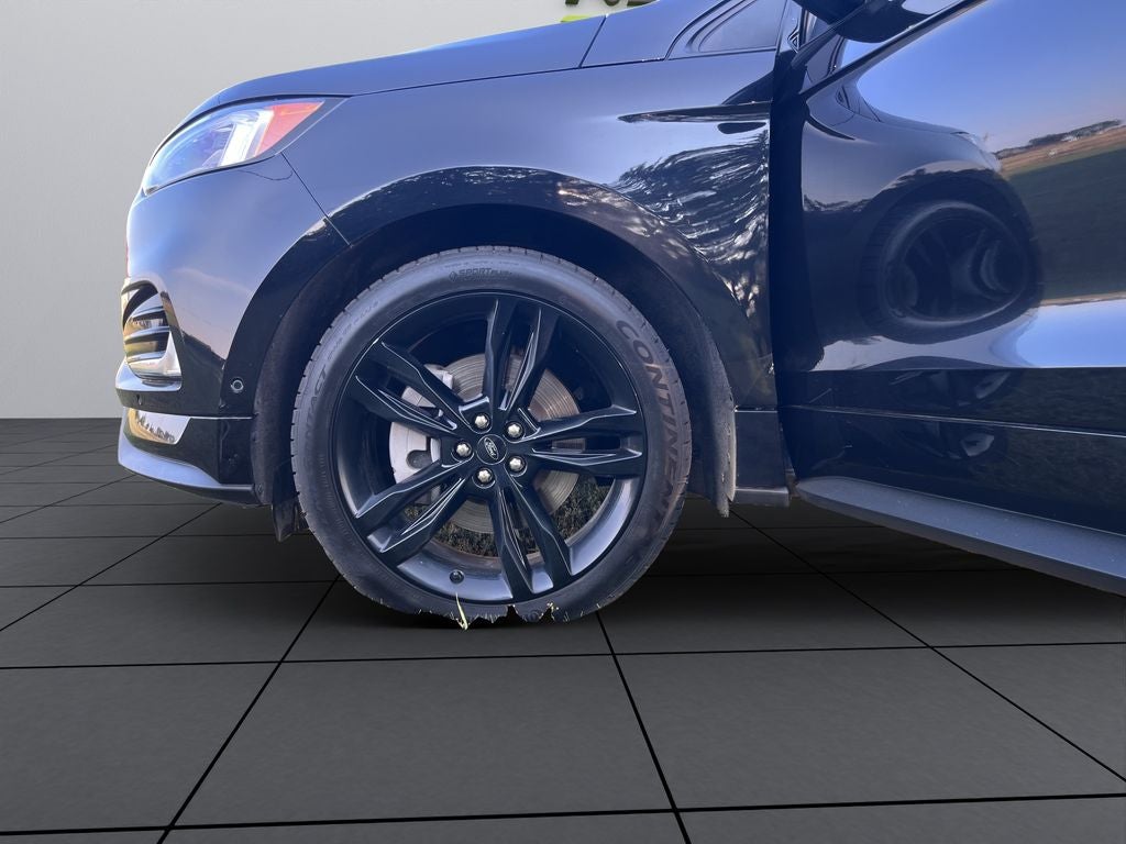 2021 Ford Edge ST