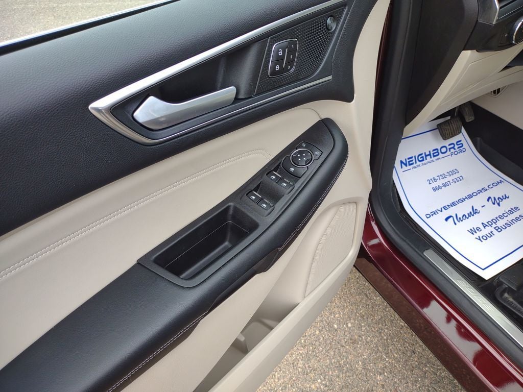 2022 Ford Edge Titanium