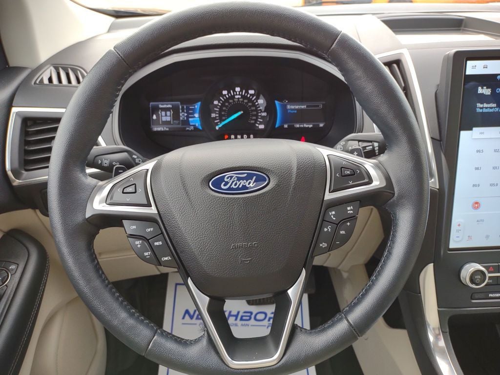 2022 Ford Edge Titanium