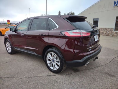 2022 Ford Edge Titanium