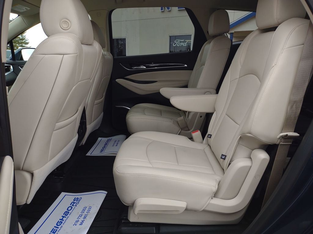 2022 Buick Enclave Essence
