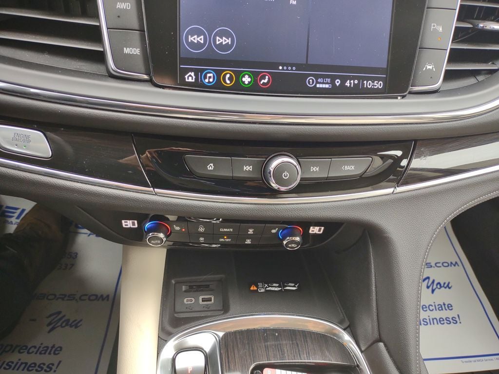 2022 Buick Enclave Essence