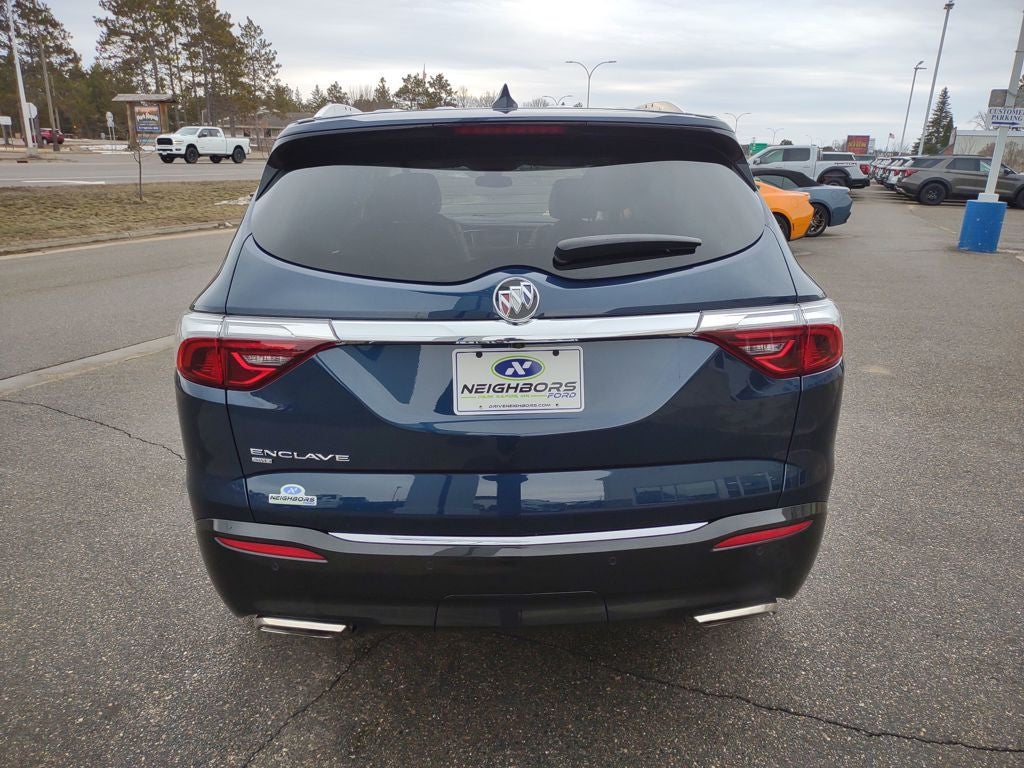 2022 Buick Enclave Essence