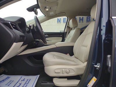 2022 Buick Enclave Essence