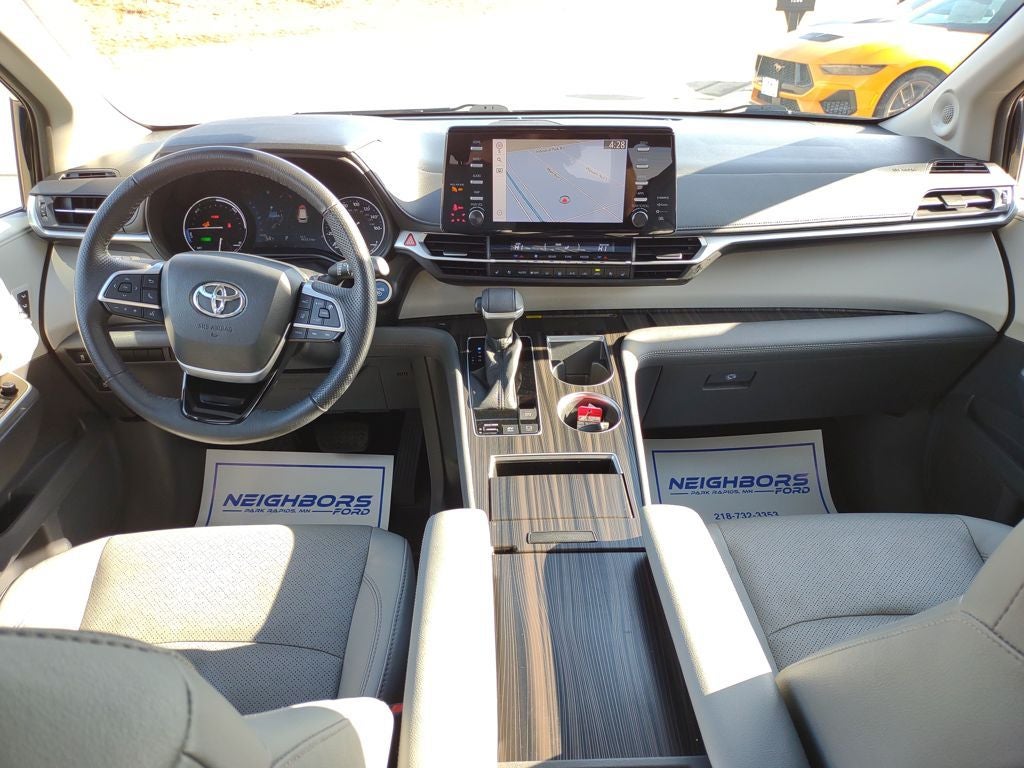 2021 Toyota Sienna Limited 7 Passenger