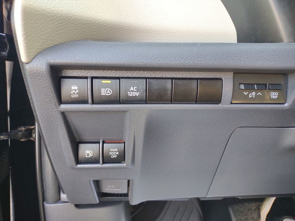 2021 Toyota Sienna Limited 7 Passenger