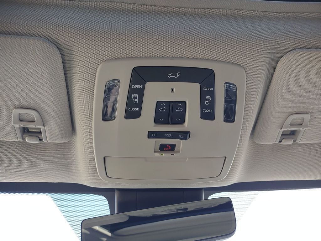 2021 Toyota Sienna Limited 7 Passenger