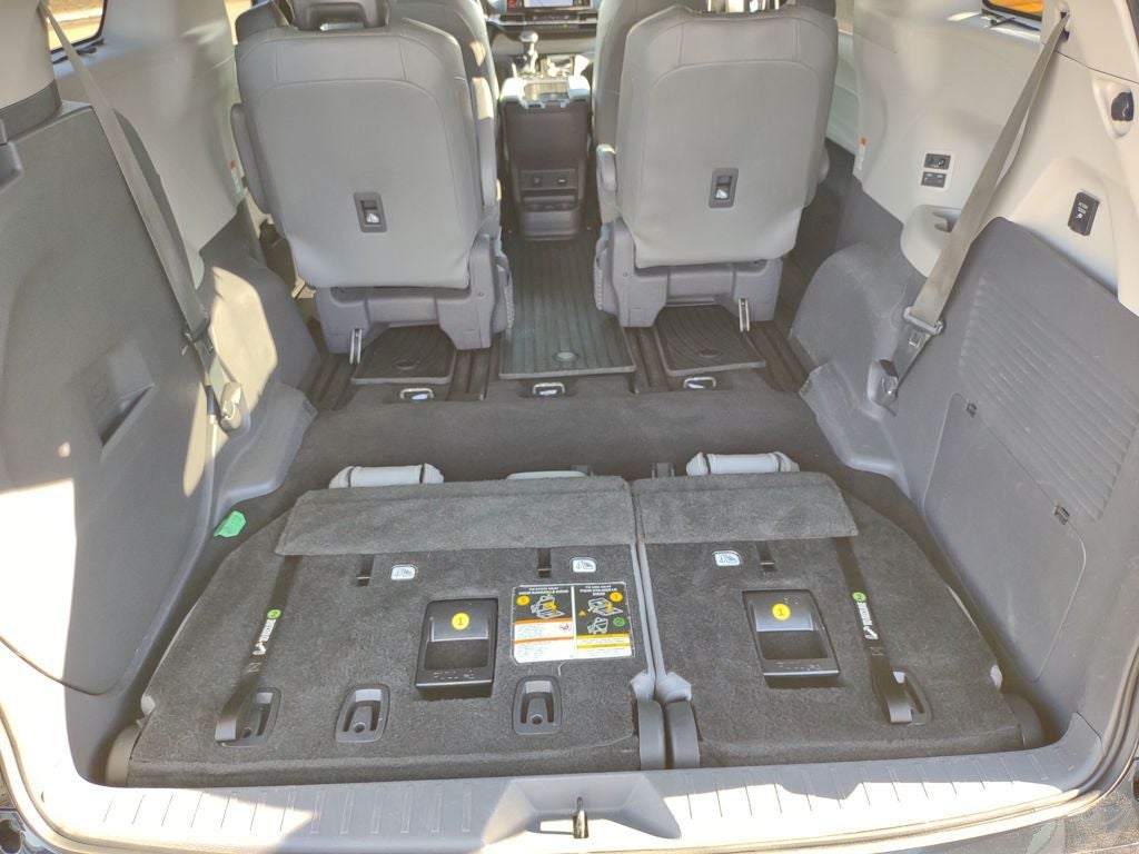 2021 Toyota Sienna Limited 7 Passenger