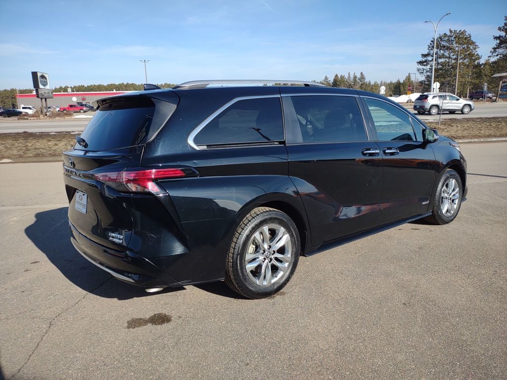 2021 Toyota Sienna Limited 7 Passenger