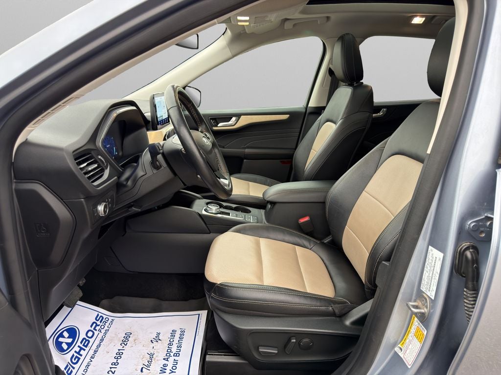 2022 Ford Escape Titanium