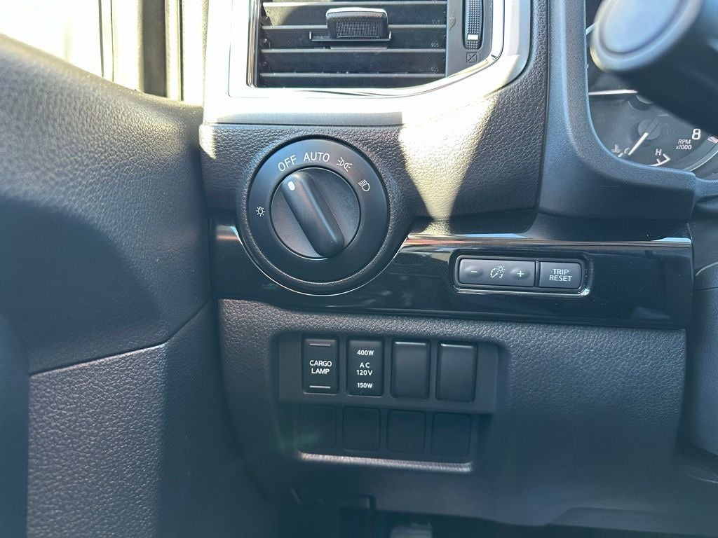 2020 Nissan Titan SV