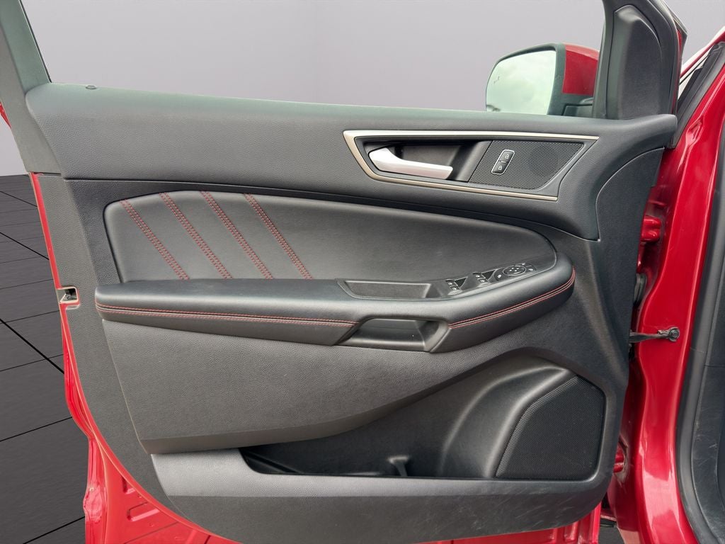 2022 Ford Edge ST Line